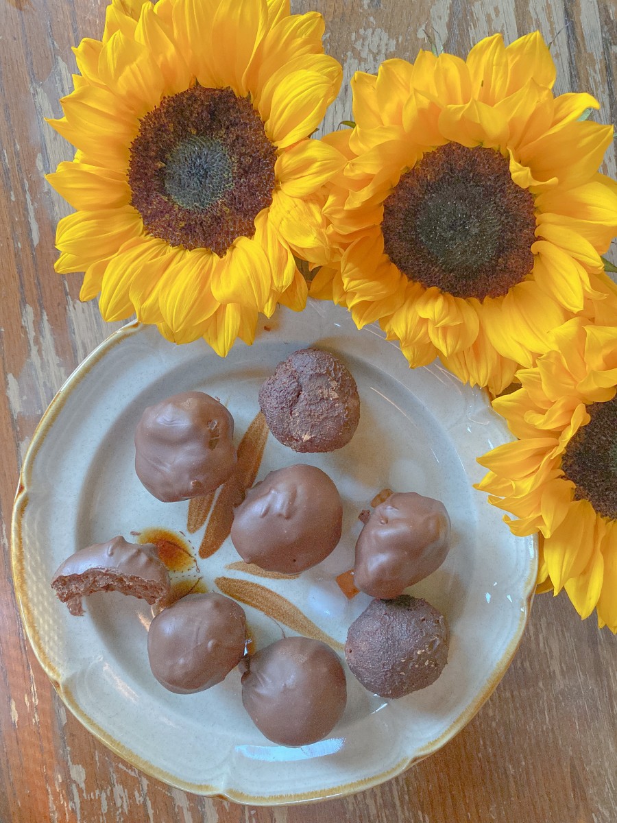HOMEMADE COFFEE TRUFFLES