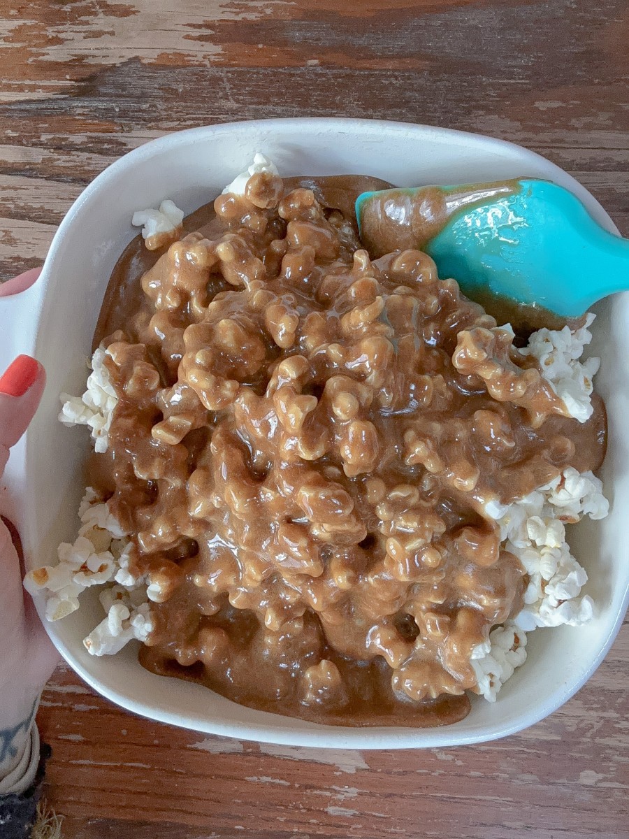 CARAMEL CORN WITH COFFEE SALT