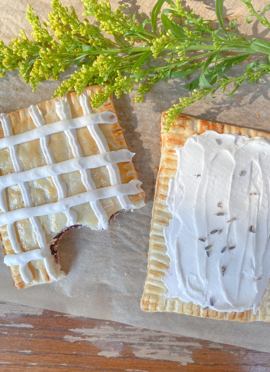 OOLONG CHERRY BREAKFAST TARTS