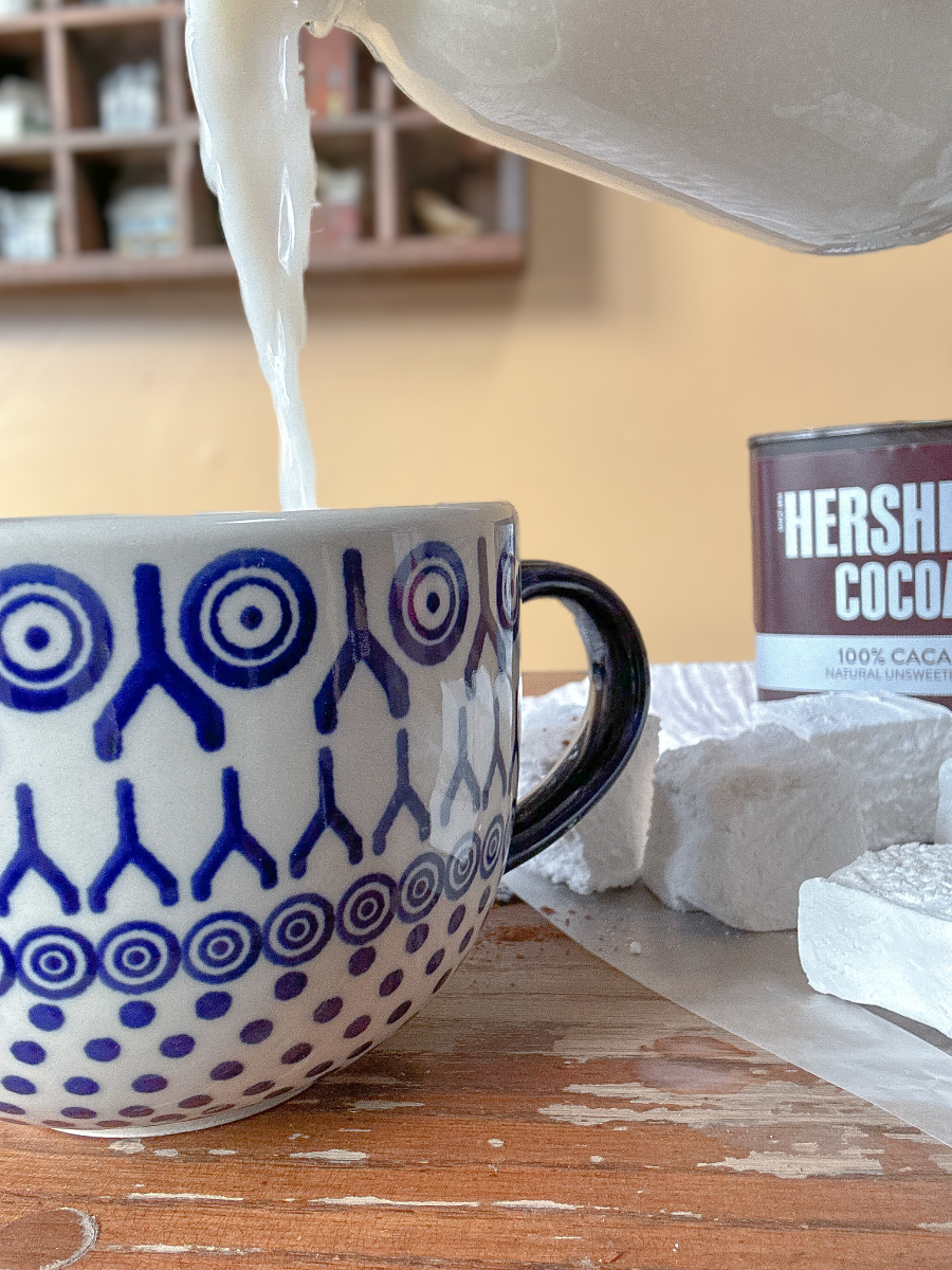 HOT CHOCOLATE WITH TEA MARSHMALLOWS