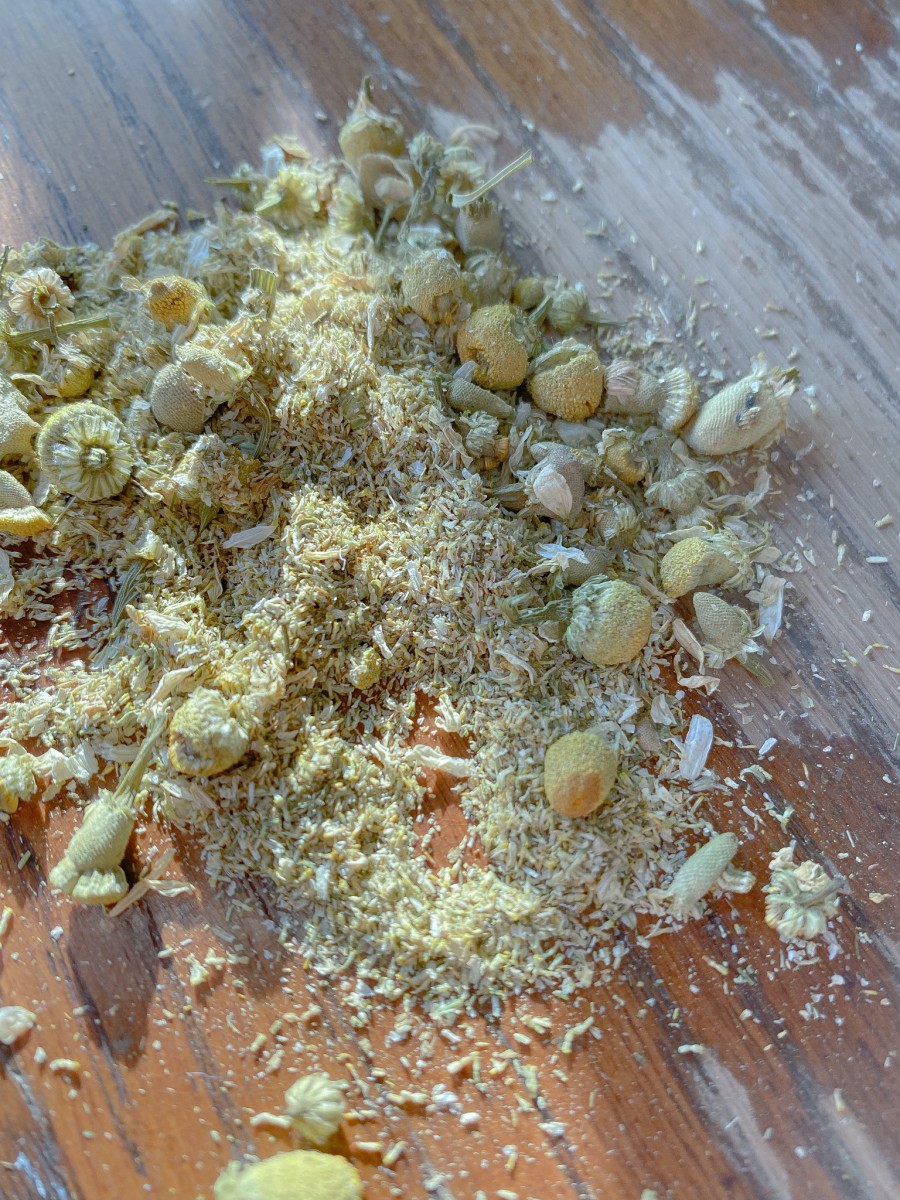 SUNDAY SIPPINGS: CHAMOMILE HERBAL