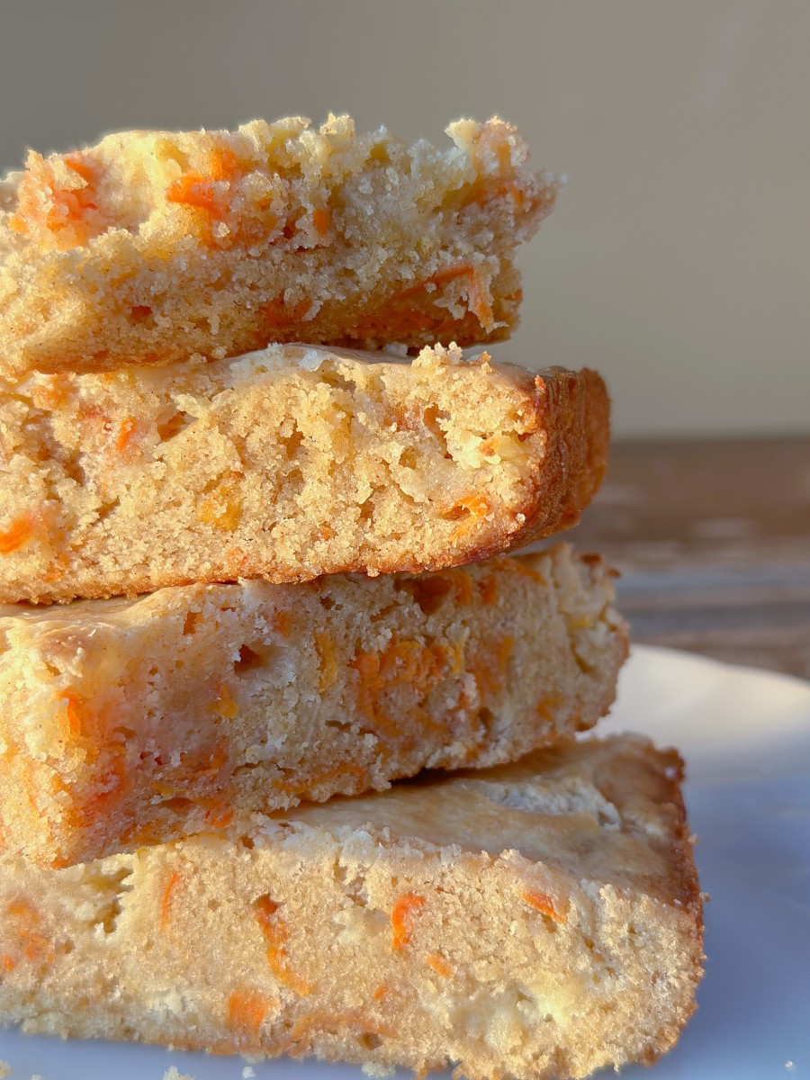 CHEESECAKE CARROT CAKE BARS