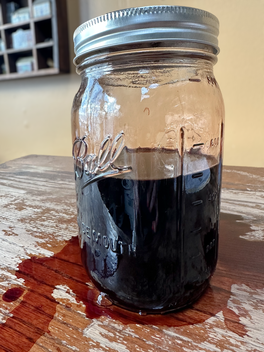 HOW TO MAKE ELDERBERRY SYRUP