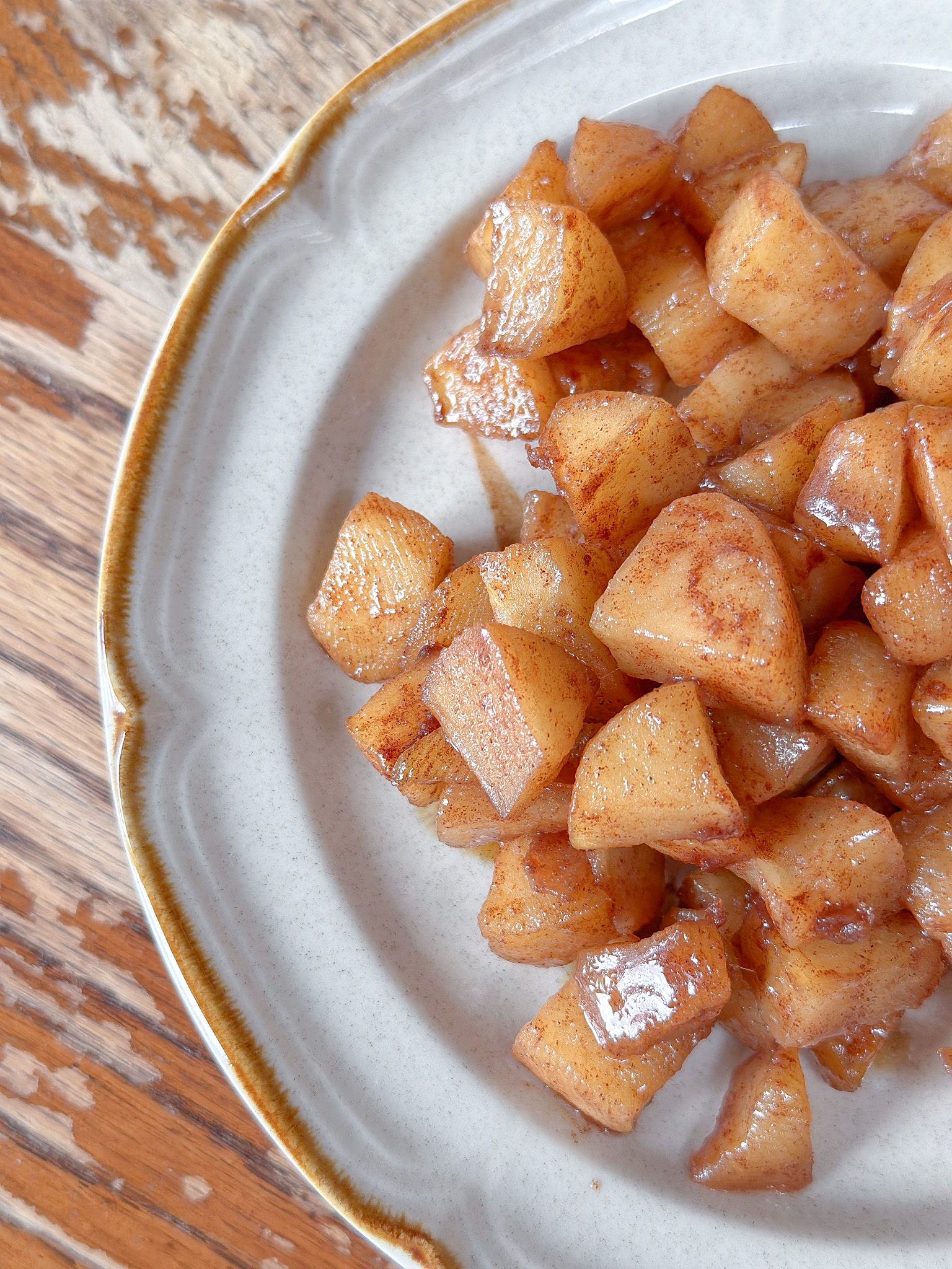 TOASTED CINNAMON APPLES